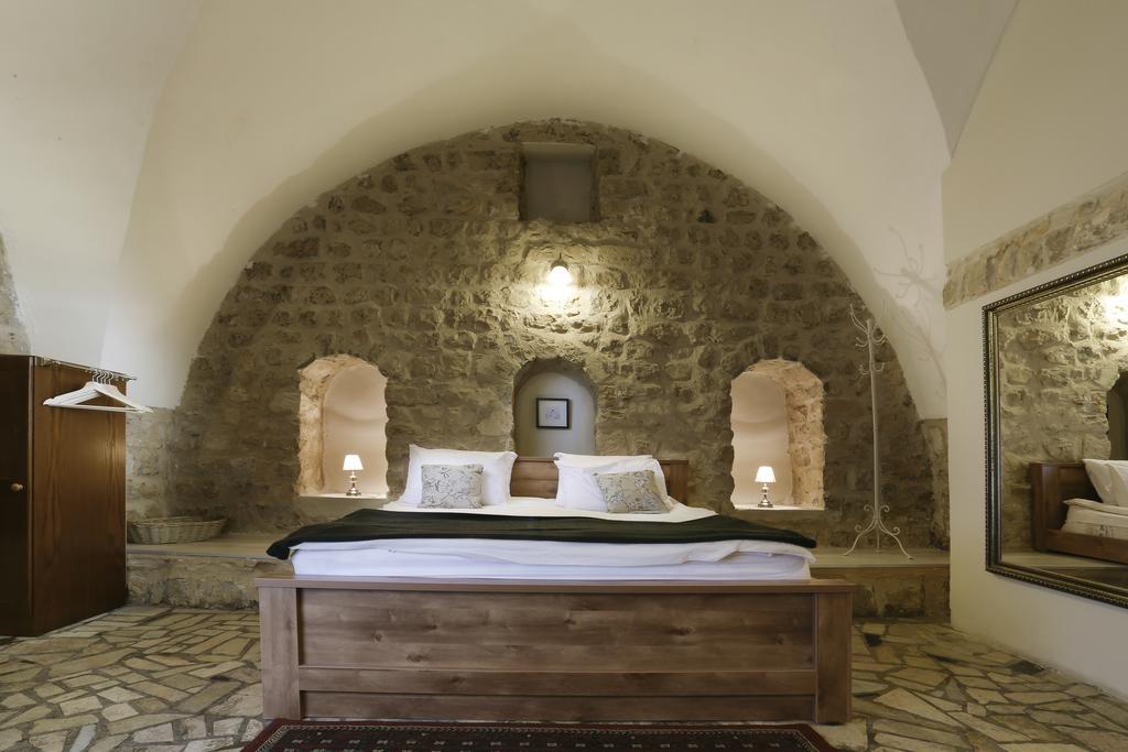 Avney Hahoshen Hotel Safed Buitenkant foto