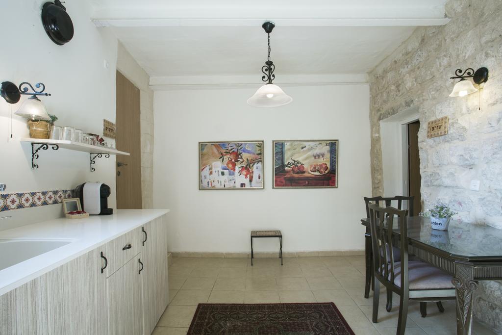 Avney Hahoshen Hotel Safed Buitenkant foto
